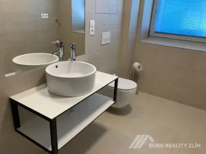 Pronájem bytu 1+kk, Zlín, Lorencova, 30 m2