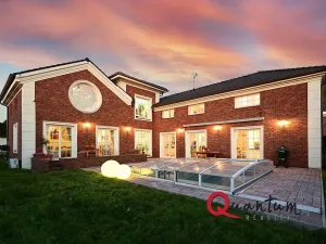 Prodej rodinného domu, Praha - Horní Počernice, Na Myšině, 327 m2