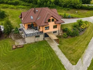 Prodej rodinného domu, Buš, 375 m2