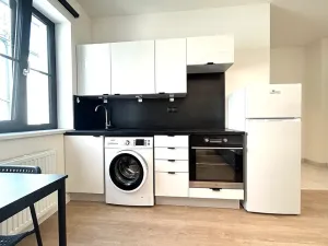 Pronájem bytu 1+kk, Praha - Vysočany, Poděbradská, 26 m2