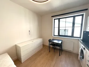 Pronájem bytu 1+kk, Praha - Vysočany, Poděbradská, 26 m2