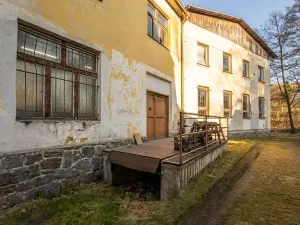 Prodej výrobních prostor, Kolinec, 2640 m2