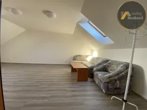 Pronájem rodinného domu, Postřižín, Prostřední, 175 m2