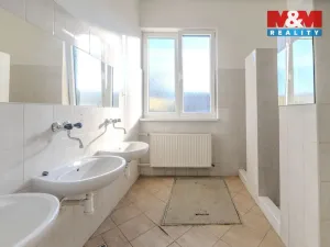Pronájem výrobních prostor, Uherský Brod, U Korečnice, 1056 m2
