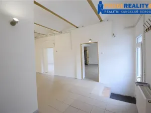 Pronájem obchodního prostoru, Beroun, Havlíčkova, 93 m2