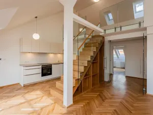 Pronájem bytu 4+kk, Praha - Žižkov, Seifertova, 107 m2