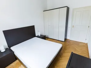 Pronájem bytu 2+kk, Praha - Nové Město, Hálkova, 49 m2