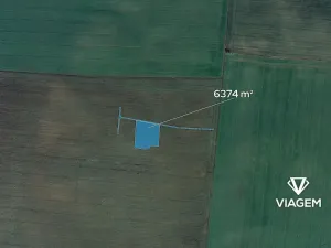 Prodej podílu pole, Loučeň, 2143 m2