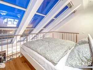 Pronájem atypického bytu, Hradec Králové, Eliščino nábřeží, 38 m2