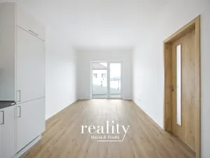 Pronájem bytu 3+kk, Brno, Komárovská, 64 m2