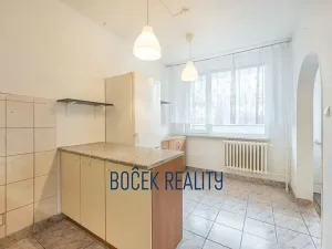 Prodej bytu 3+1, Komárov, Mládežnická, 65 m2