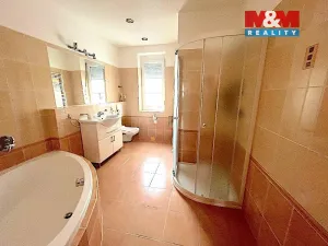 Pronájem kanceláře, Praha - Hloubětín, V Novém Hloubětíně, 120 m2