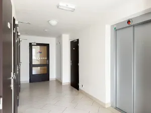 Prodej bytu 2+kk, Praha - Horní Měcholupy, Modenská, 54 m2