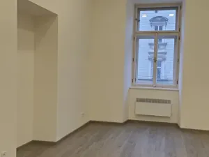 Pronájem bytu 2+kk, Praha - Smíchov, Nádražní, 52 m2