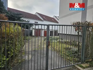 Pronájem garáže, Rakovník, nábř. T. G. Masaryka, 18 m2