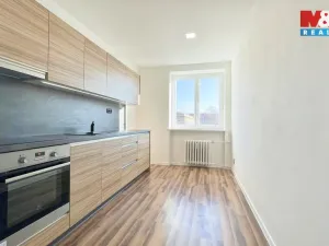 Pronájem bytu 1+1, Ostrava - Poruba, Čs. exilu, 38 m2