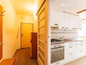 Prodej bytu 2+1, Olomouc, Varšavské nám., 56 m2