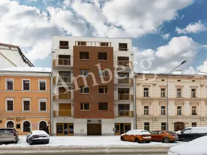 Pronájem bytu 1+kk, Praha - Karlín, Křižíkova, 32 m2