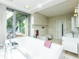 Prodej rodinného domu, Bratislava, Slovensko, 490 m2