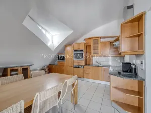 Prodej vícegeneračního domu, Křižanov, Benešovo náměstí, 530 m2