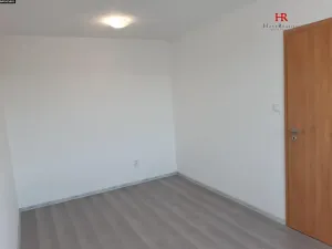 Prodej bytu 2+kk, Milovice, Višňová, 33 m2