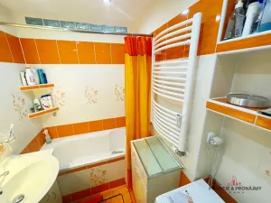 Prodej bytu 2+1, Karlovy Vary, Gagarinova, 64 m2