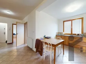 Pronájem bytu 3+kk, Praha - Hostivař, Hornoměcholupská, 84 m2
