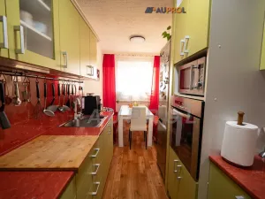 Prodej bytu 3+1, Praha - Černý Most, Kpt. Stránského, 85 m2