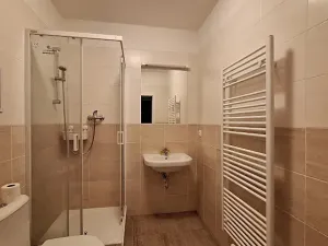 Pronájem bytu 2+kk, Praha - Holešovice, Na Maninách, 46 m2