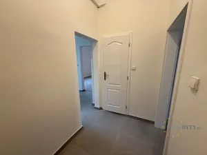 Pronájem bytu 3+1, Praha - Nusle, Na Pankráci, 77 m2