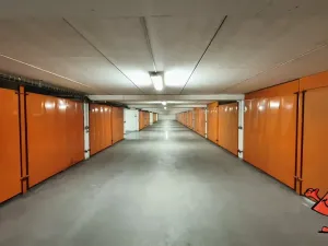 Pronájem garáže, Praha - Kamýk, Pšenčíkova, 17 m2