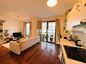 Pronájem bytu 1+kk, Praha - Košíře, Naskové, 34 m2