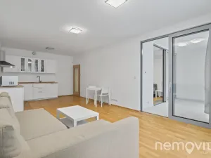 Pronájem bytu 2+kk, Praha - Libeň, Vojenova, 63 m2