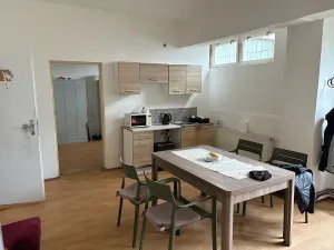 Pronájem skladu, Praha - Kunratice, Dobronická, 750 m2