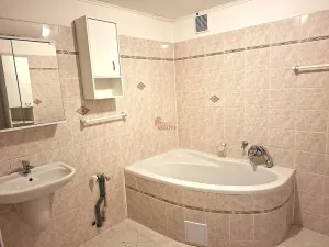 Pronájem bytu 2+1, Rožnov pod Radhoštěm, Pod Chlacholovem, 85 m2