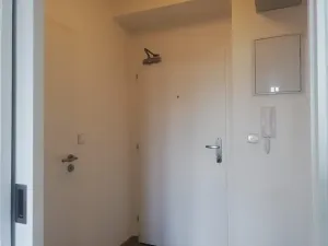 Pronájem bytu 1+kk, Praha - Holešovice, Malá Plynární, 33 m2