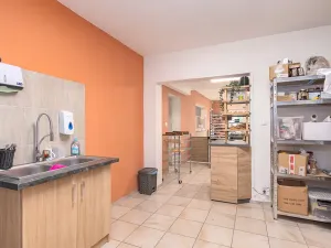 Prodej obchodního prostoru, Praha - Vršovice, Petrohradská, 68 m2