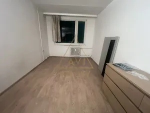 Pronájem bytu 2+kk, Praha - Žižkov, Na Jarově, 42 m2