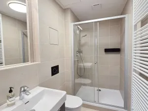 Prodej bytu 2+kk, Praha - Hlubočepy, Benešova, 52 m2