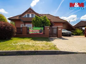 Prodej rodinného domu, Veltrusy, U Stadionu, 180 m2