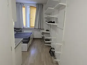 Pronájem bytu 1+kk, Praha - Jinonice, Peroutkova, 16 m2