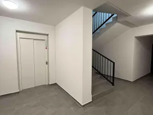 Pronájem bytu 2+kk, Hluboká nad Vltavou, Potoční, 52 m2