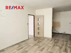 Pronájem bytu 2+kk, Praha - Střížkov, Roudnická, 43 m2