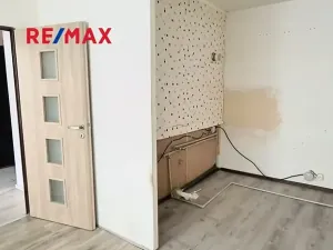 Pronájem bytu 2+kk, Praha - Střížkov, Roudnická, 43 m2