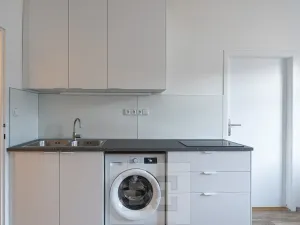 Pronájem bytu 2+kk, Praha - Vršovice, Novorossijská, 38 m2