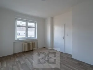 Pronájem bytu 2+kk, Praha - Vršovice, Novorossijská, 38 m2