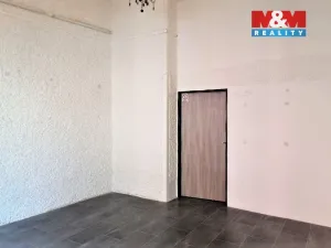 Pronájem obchodního prostoru, Kladno, Váňova, 35 m2