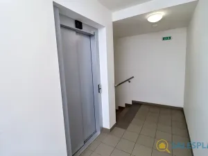 Prodej bytu 2+kk, Horoměřice, Velvarská, 50 m2