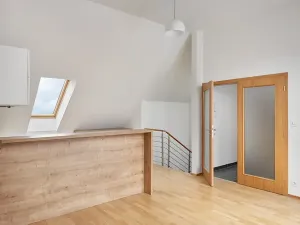 Pronájem bytu 3+kk, Praha - Prosek, U proseckého kostela, 100 m2