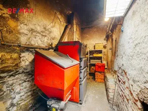 Prodej vícegeneračního domu, Úterý, 677 m2